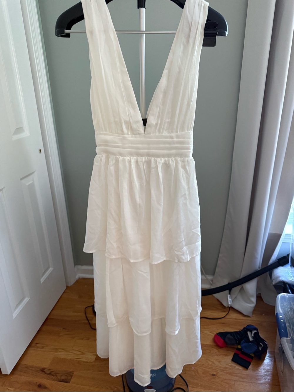 Lulus NWT White Tiered Maxi Dress XL Sleeveless Bridal Beach Feminine Fairy